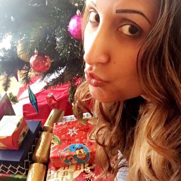 Meet your Posher, Reena - Picture 1 of 5